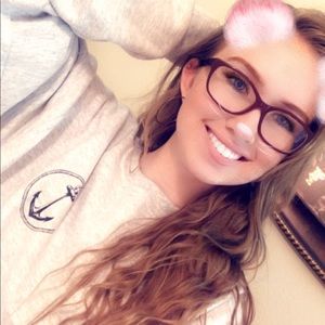 Meet your Posher, Kira